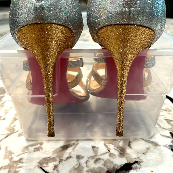 Christian Louboutin Metallic Glitter
Mariniere Caged Sandals - Picture 12 of 12